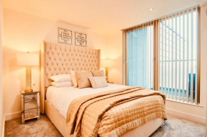 King Deluxe City Centre Apt Balcony View& Free Parking! PRIMEDOORSTEP